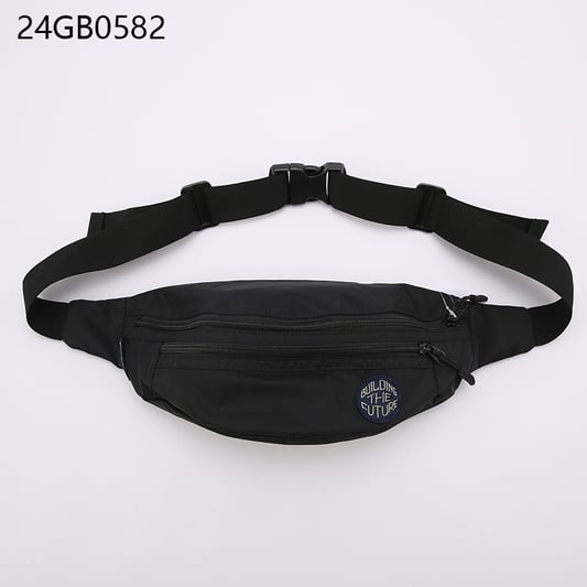 Men&#x27;s waist bag with black buckle